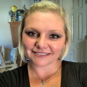 Meet your Posher, Jeannette